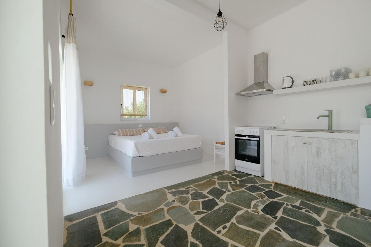Elia Suites Lalyssos Eksteriør billede