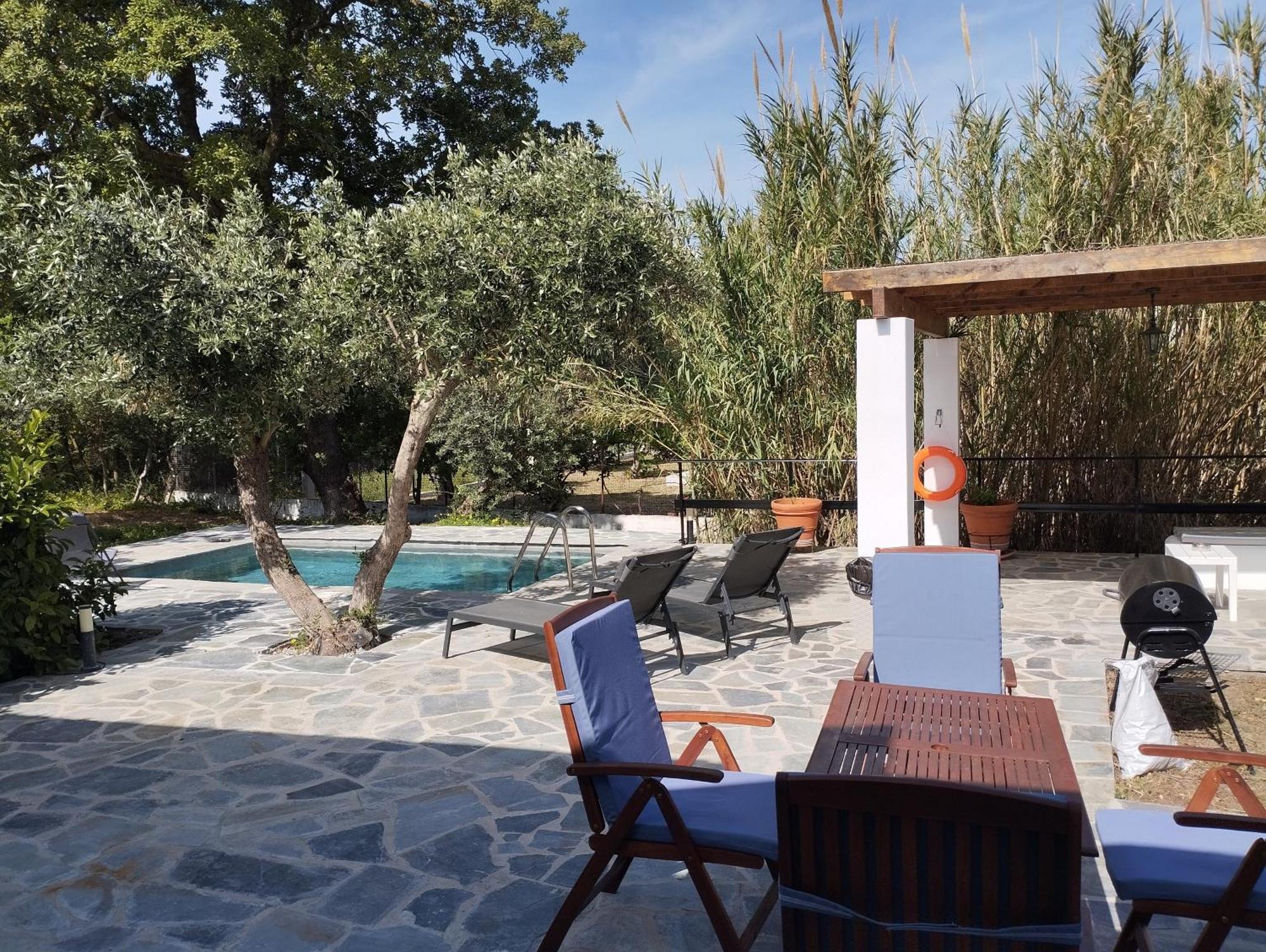 Elia Suites Lalyssos Eksteriør billede